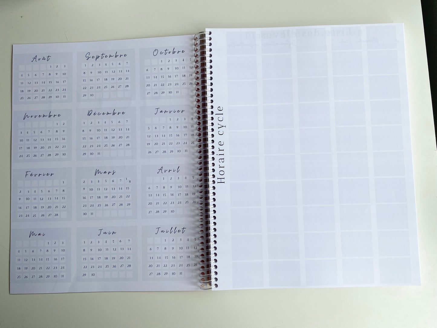 Agenda enseignant 2025-2026 - Rose et fleurs blanches