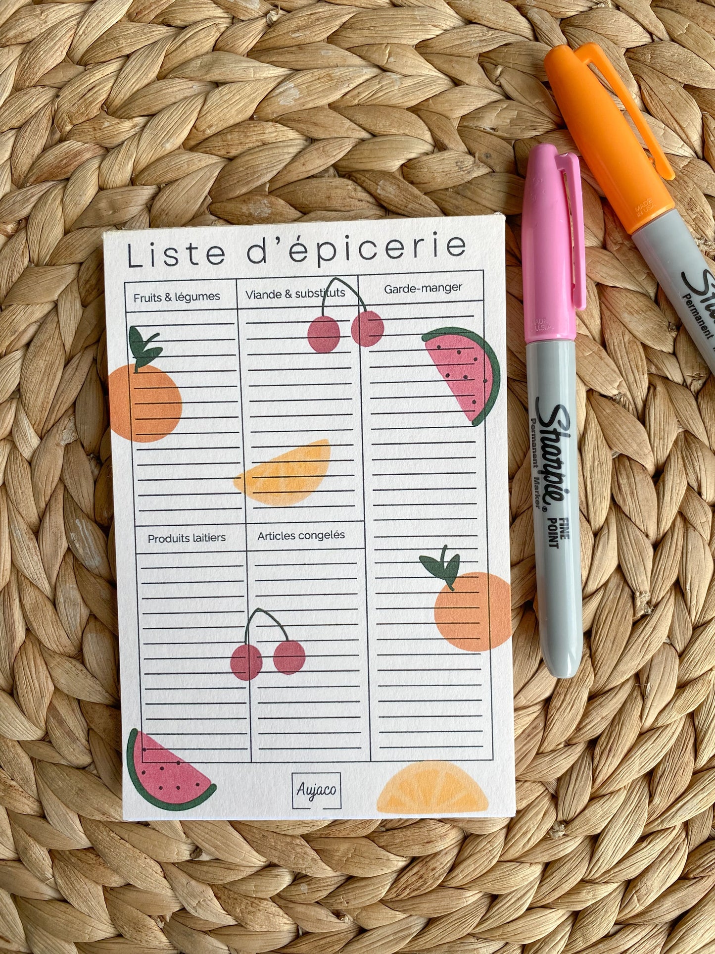 alt="Liste d'épicerie colorée avec oranges, agrumes, melons d'eau et cerises, format compact 4 x 6 pouces, lignes spacieuses pour noter les éléments, 40 pages, papier cartonné épais"