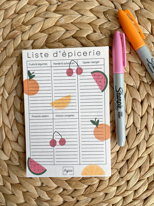 alt="Liste d'épicerie colorée avec oranges, agrumes, melons d'eau et cerises, format compact 4 x 6 pouces, lignes spacieuses pour noter les éléments, 40 pages, papier cartonné épais"