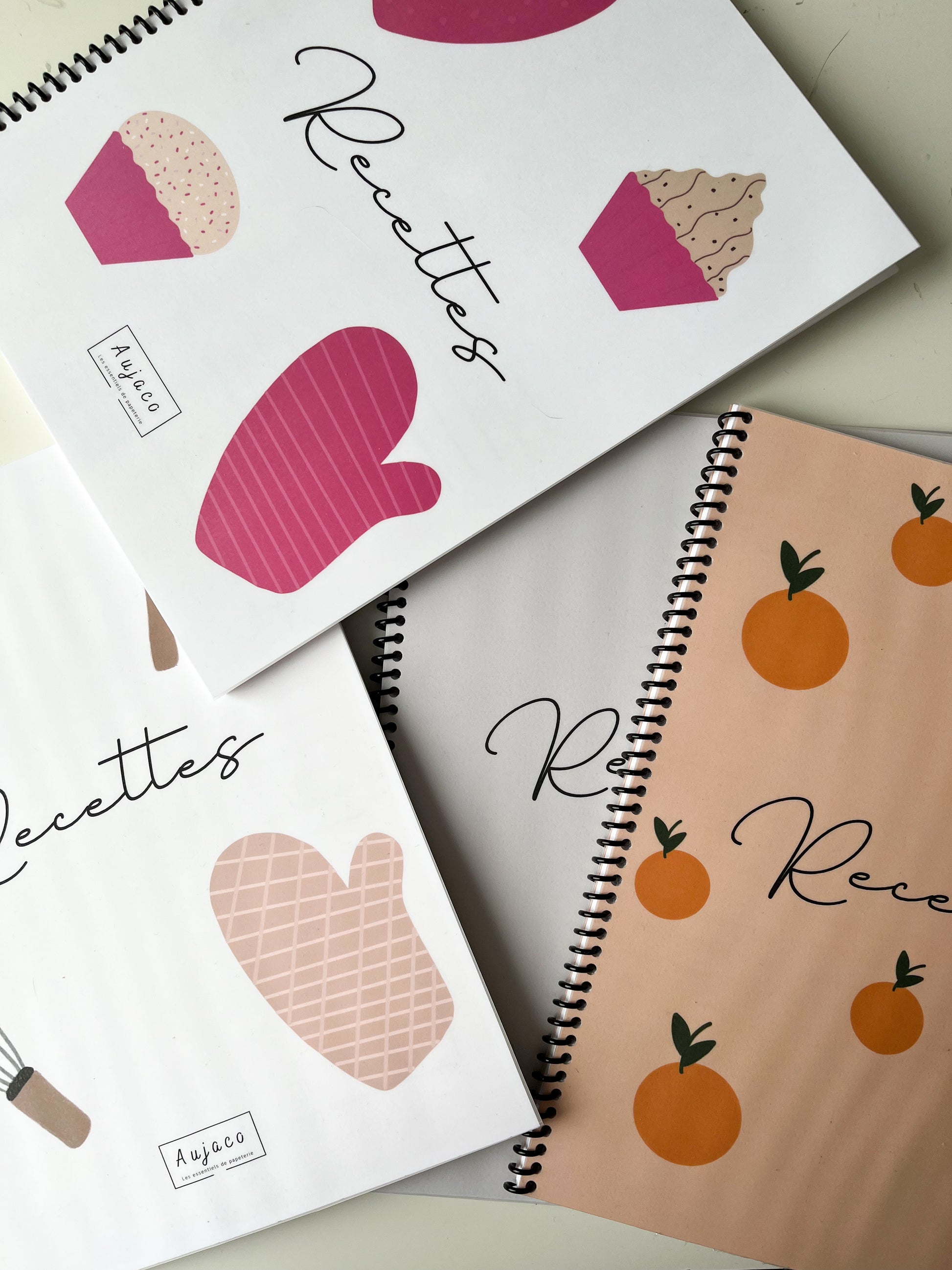 Livre de recettes à remplir - Carnet de cuisine personnalisé pour 80 recettes.