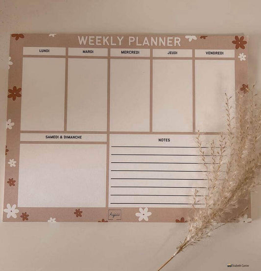 alt="Planificateur de la Semaine Beige et Fleurs par Aujaco, 40 pages, 8,5 x 11 pouces. Un espace Notes pour inscrire diverses informations. Idéal pour organiser tâches et rendez-vous de la semaine."